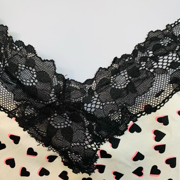 Victoria’s Secret Cami with Hearts and black lace - Picture 3 of 8